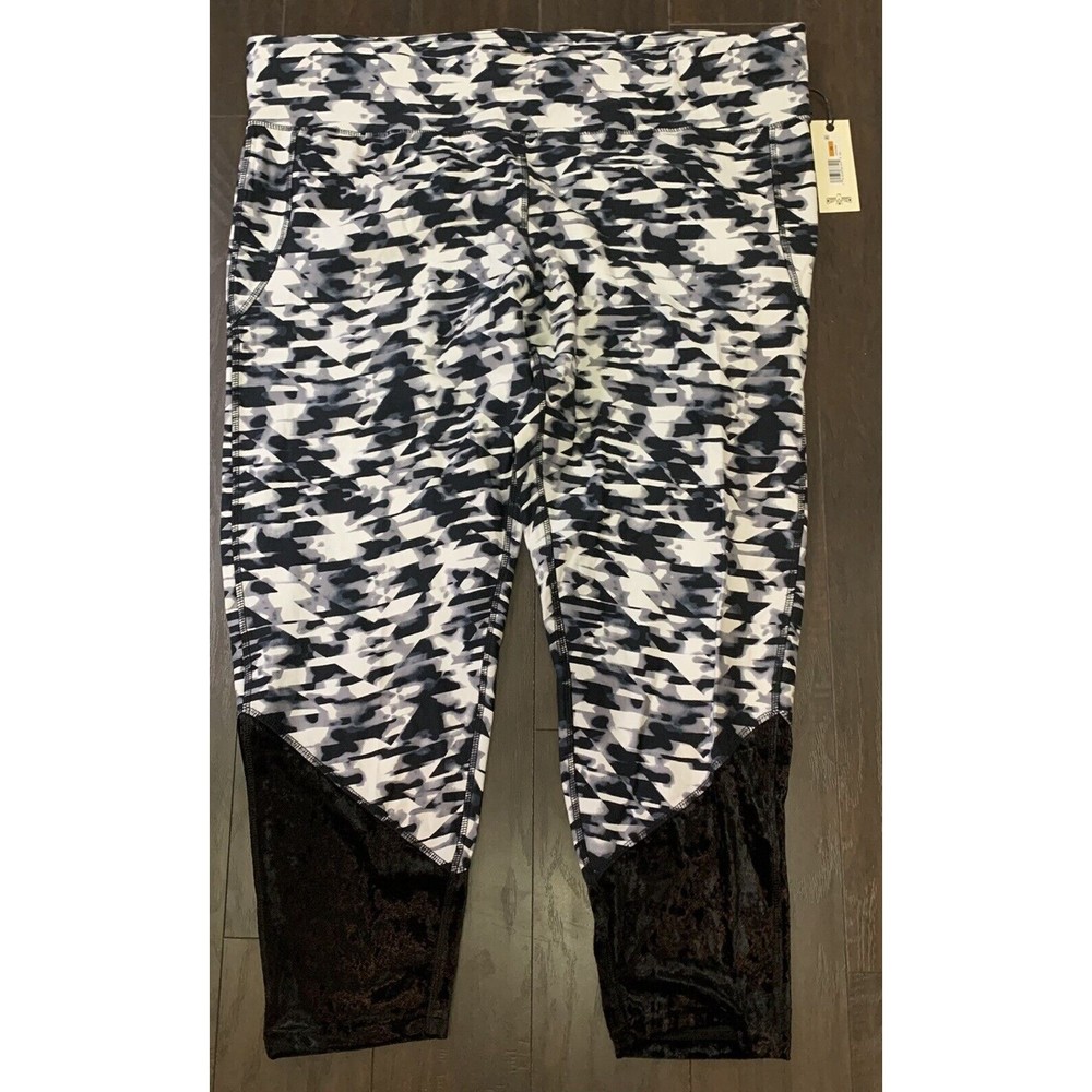NEW WARRIOR DANICA PATRICK 3X Black White Workout Yoga Leggings NWT